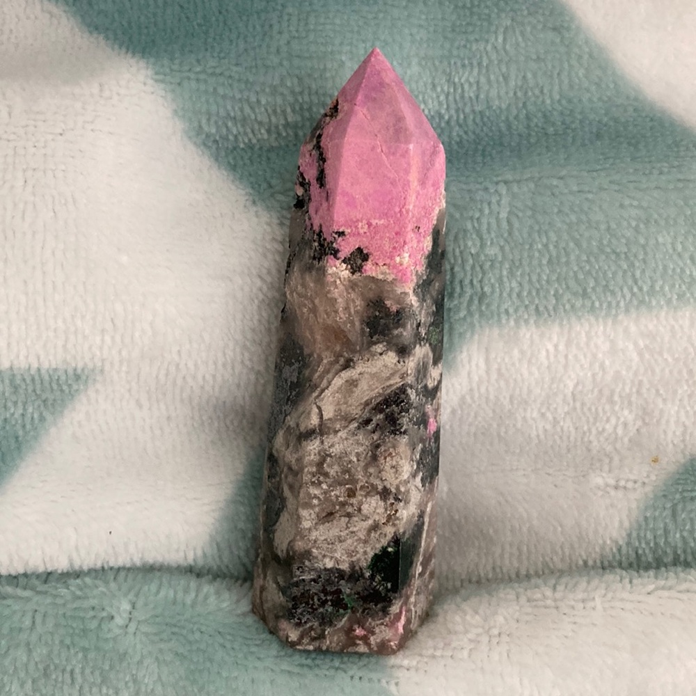 Cobalto Calcite crystal Tower. Almost 3 in tall 2 1/2 round. Beautiful pink